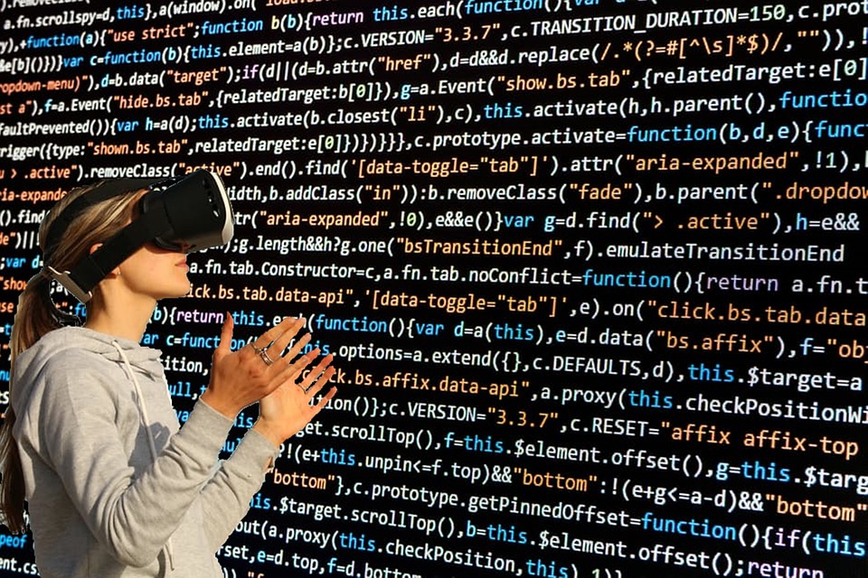 AI vs. Traditional Programming: What’s the Difference?